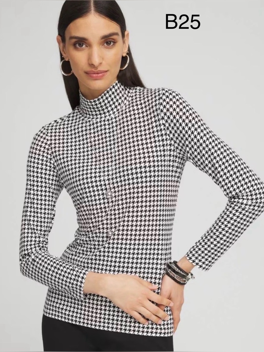 Uniqlo Black and White Houndstooth Long Sleeve Mock Neck Top,Size Small